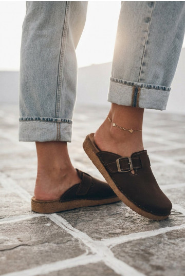 Pantofole con fibbie Inblu, colore cioccolato