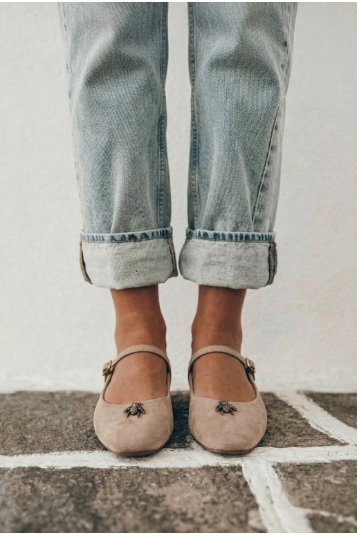 Ballerine da donna con cinturini e fibbie in colore sabbia in ecopelle scamosciata Pinea