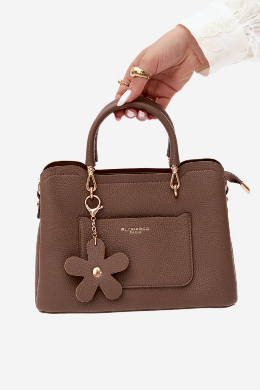 Borsa in finta pelle con portachiavi e motivi floreali color argilla Noomi