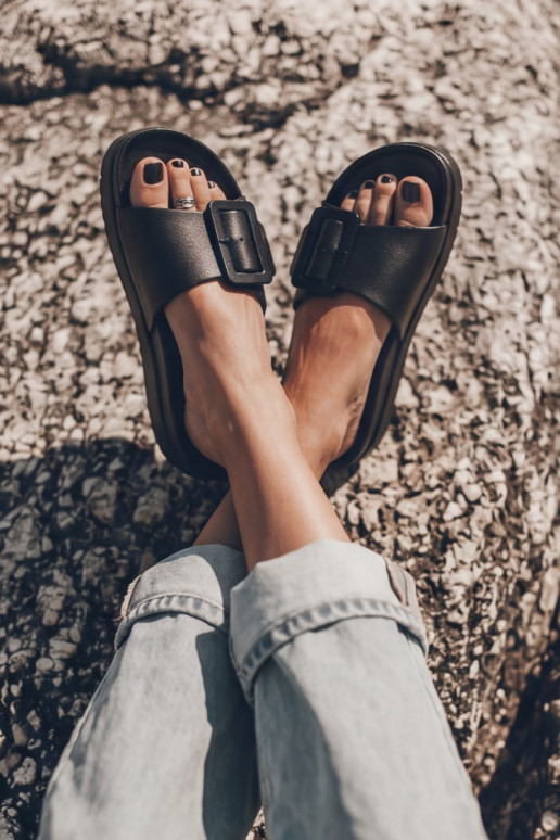 Pantofole nere da donna con piattaforma e fibbie Caramel