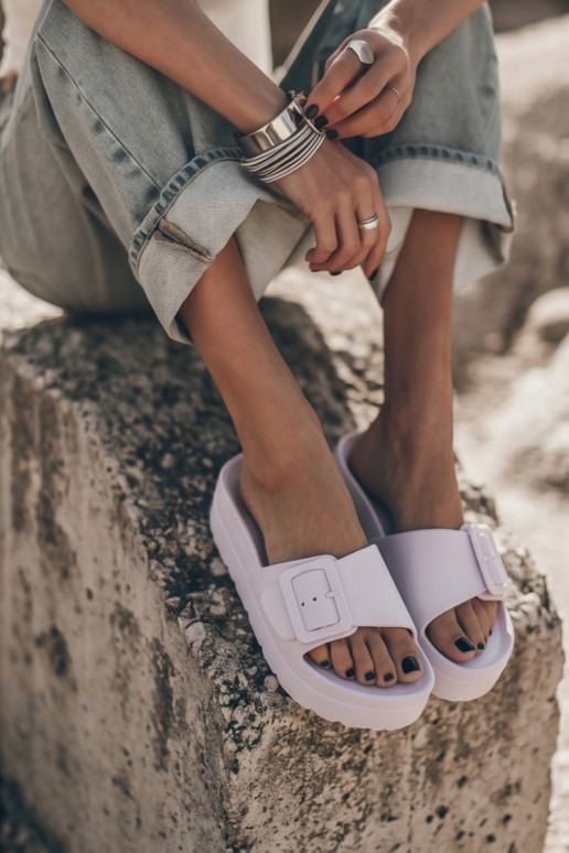 Pantofole bianche da donna con piattaforma e fibbie Caramel