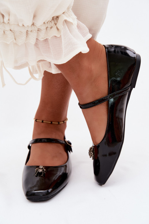 Ballerine nere in vernice con cinturini e fibbia in ecopelle Pinea