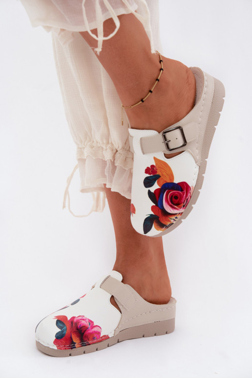 Zoccoli da donna con fibbie color sabbia