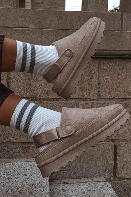 Pantofole calde da donna con pelliccia all'interno su piattaforma color sabbia Azida