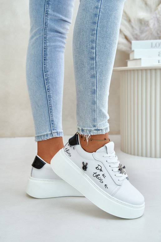 Sneakers bianche in ecopelle con piattaforma e badge removibili Vinceza 89102