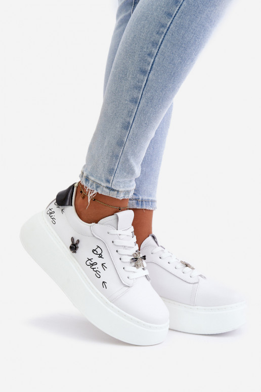 Sneakers bianche in ecopelle con piattaforma e badge removibili Vinceza 89102
