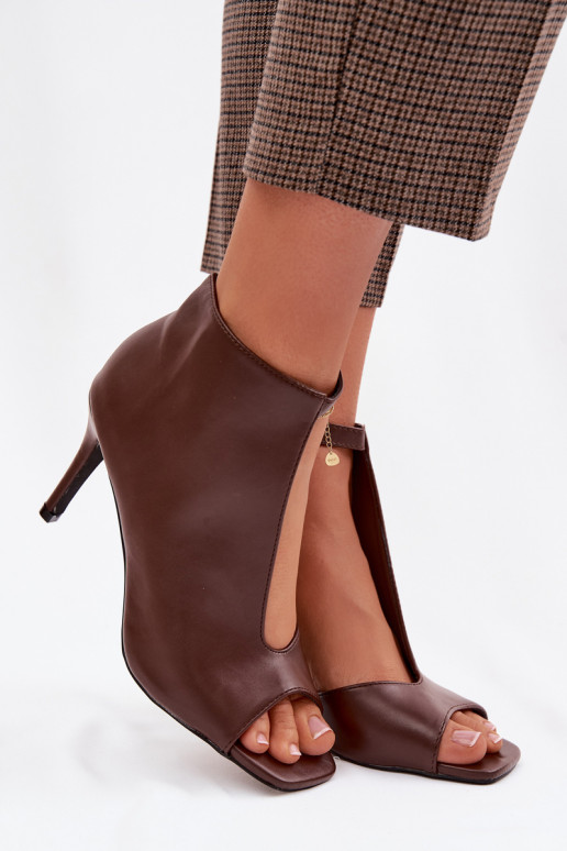 Sandali da donna con tacchi sottili in colore cioccolato Helira