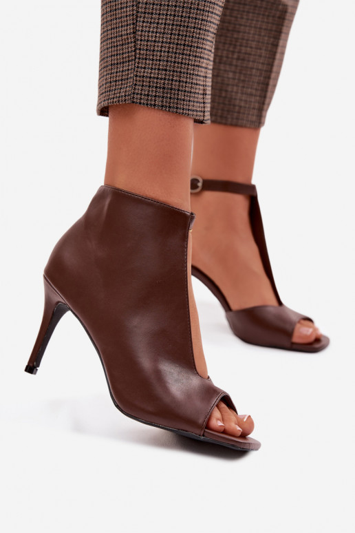 Sandali da donna con tacchi sottili in colore cioccolato Helira