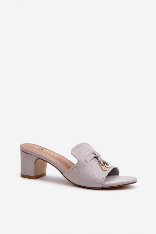 Pantofole da donna con tacchi in suede sintetico in grigio Jemenna