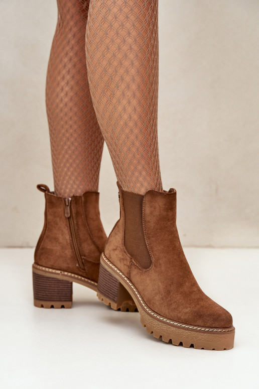 Stivaletti isolati da donna in suede sintetico color marrone Irissinae