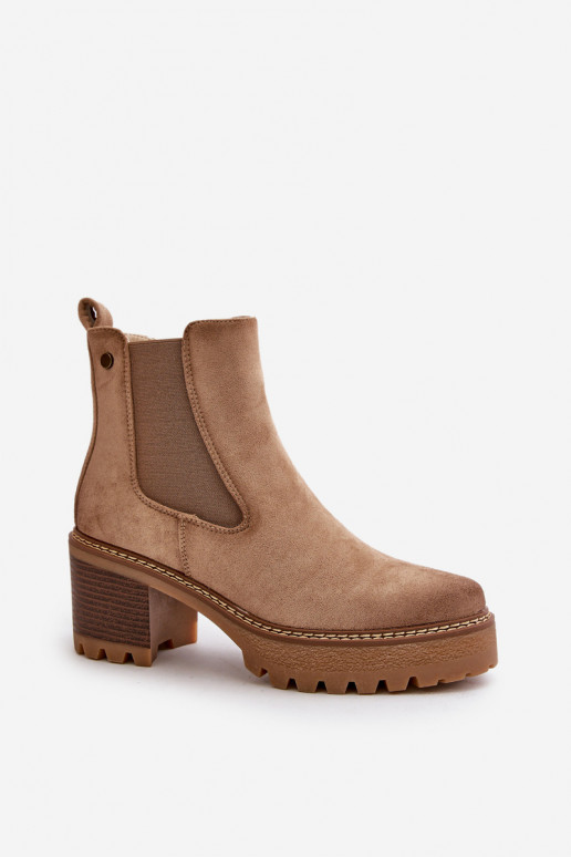 Stivaletti isolati da donna in suede sintetico color sabbia Irissinae