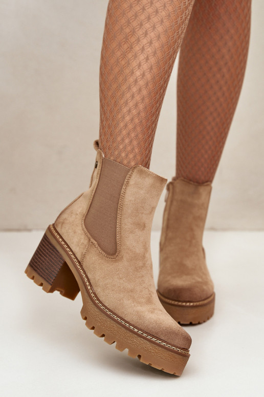 Stivaletti isolati da donna in suede sintetico color sabbia Irissinae