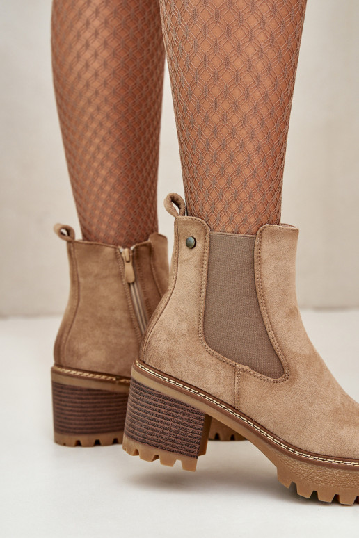 Stivaletti isolati da donna in suede sintetico color sabbia Irissinae