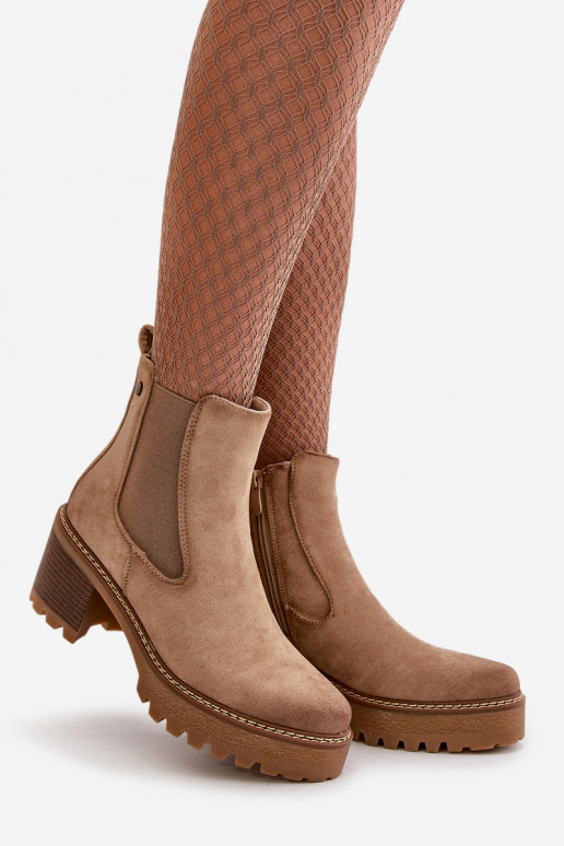 Stivaletti isolati da donna in suede sintetico color sabbia Irissinae
