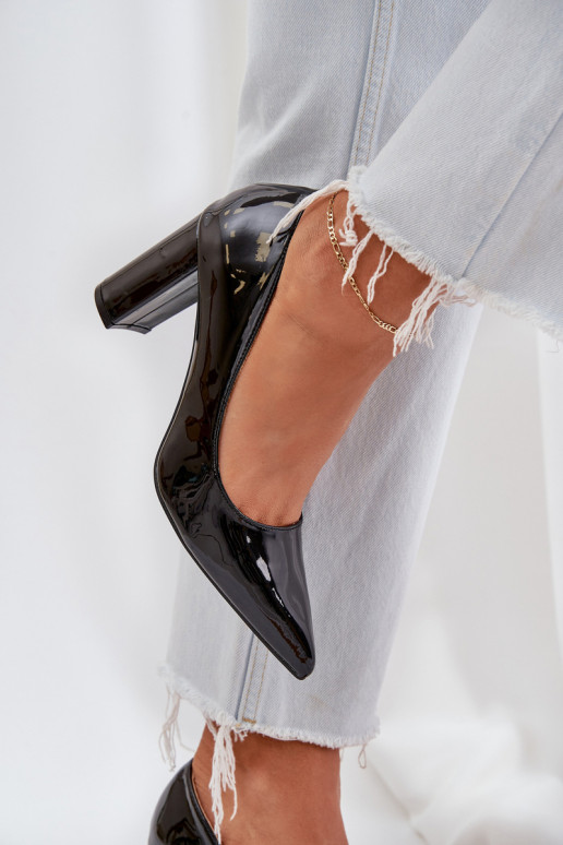 Scarpe nere con effetto lucido sul blocco Kilanne