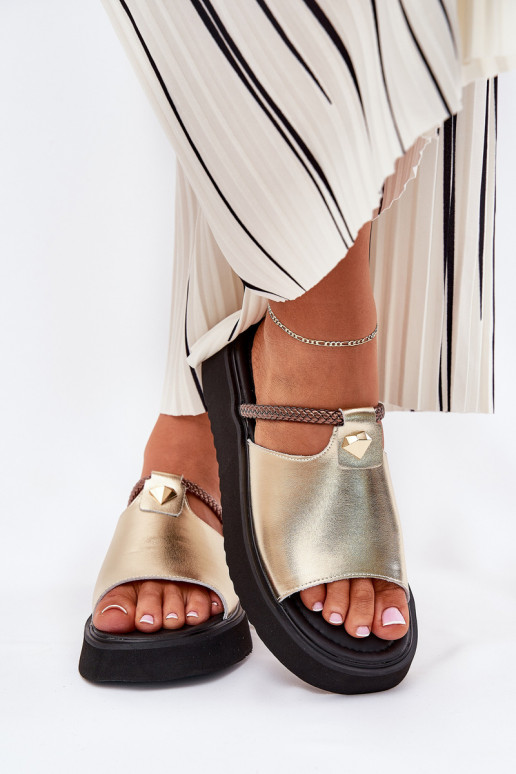 infradito in pelle per donne con piattaforma e tacchi decorati oro D&A MK51-475