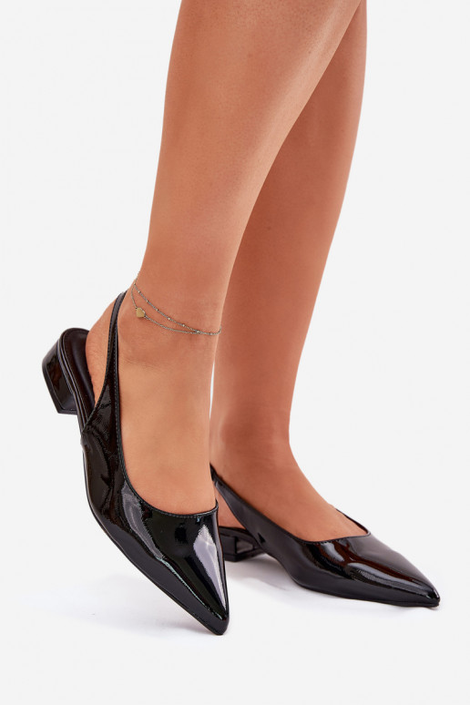 Ballerine verniciate con tacco basso in nero Testori