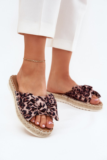 Ciabatte con piattaforma da donna con intreccio e fiocco con stampa leopardata in sabbia Alpireda