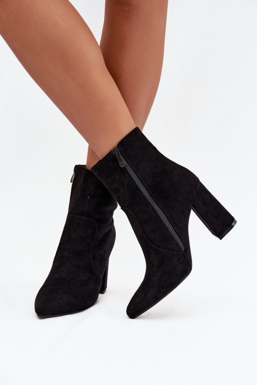 Stivaletti da donna caldi in suede sintetico, neri Pralina