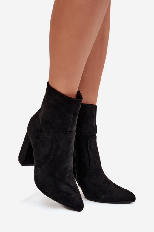 Stivaletti da donna caldi in suede sintetico, neri Pralina