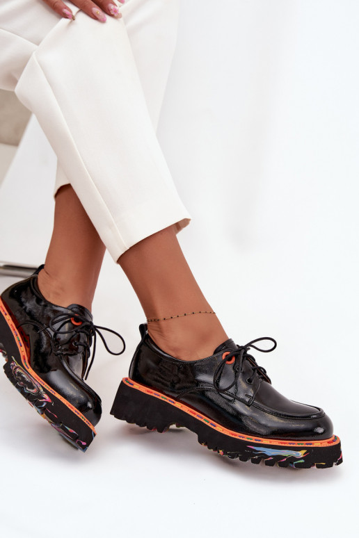 Scarpe in pelle nere con effetto verniciato Artiker 57C0176