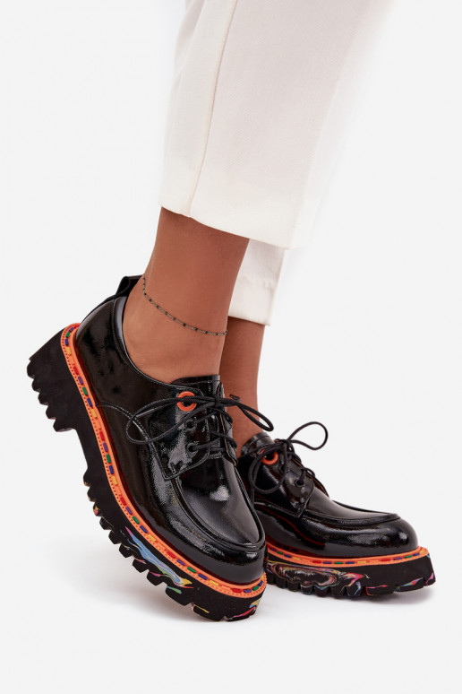 Scarpe in pelle nere con effetto verniciato Artiker 57C0176
