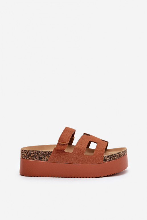 Pantofole con piattaforma in marrone Daldiva