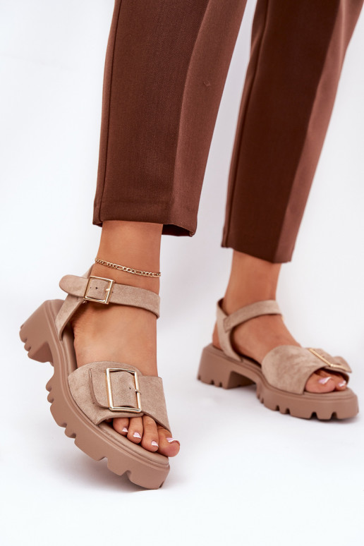 Sandali da donna in ecopelle scamosciata con fibbie color sabbia Gofielle