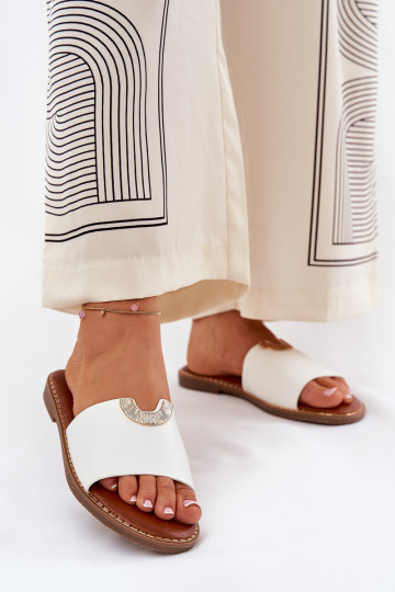 Pantofole da donna in ecopelle con dettagli decorativi bianche Mevith