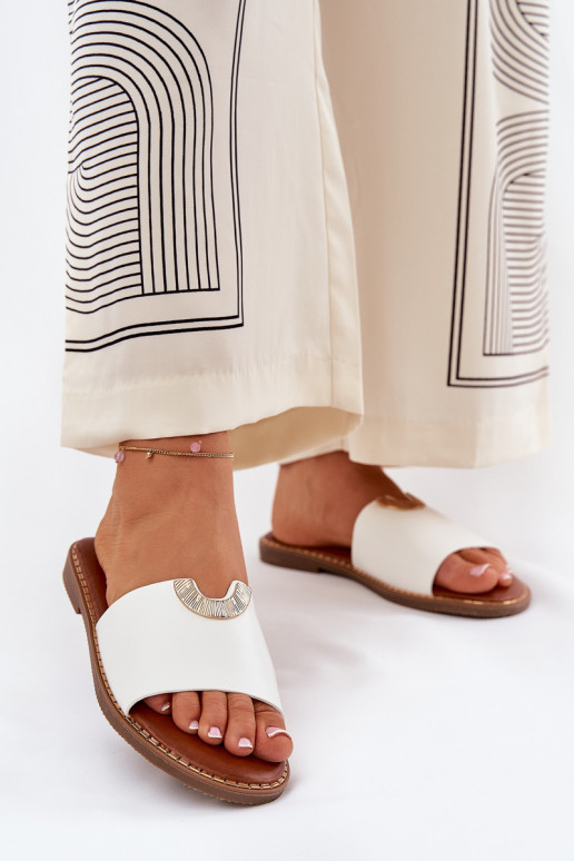 Pantofole da donna in ecopelle con dettagli decorativi bianche Mevith
