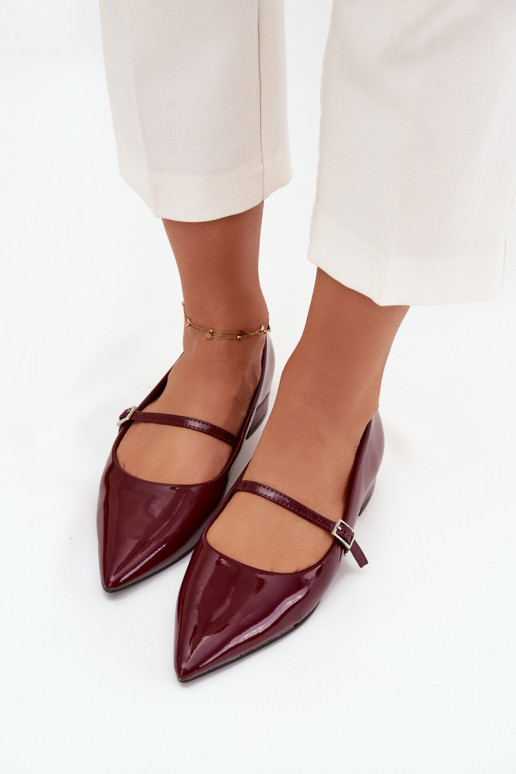 Ballerine verniciate su un tacco delicato con cinturini bordeaux Isvella
