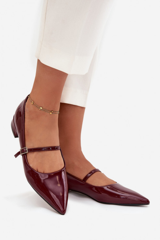 Ballerine verniciate su un tacco delicato con cinturini bordeaux Isvella