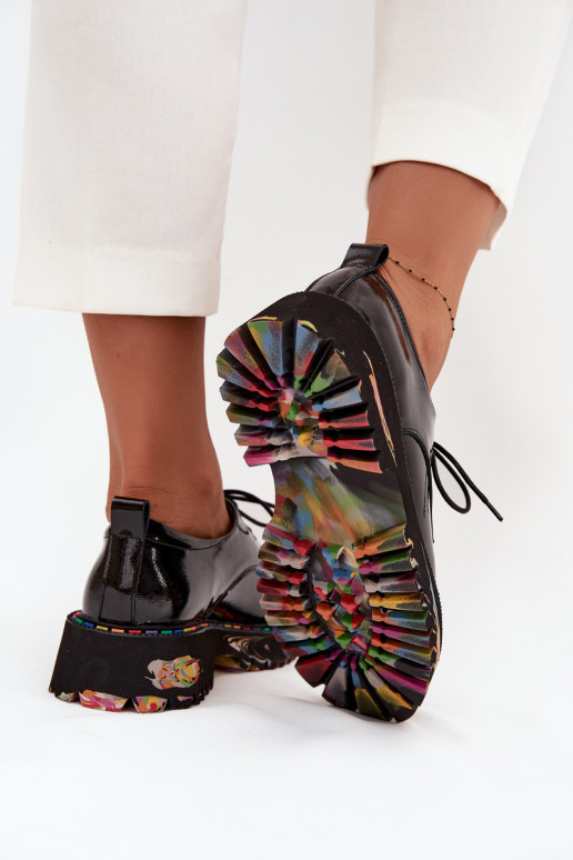 Scarpe da donna con effetto verniciato Artiker 57C0172 nere