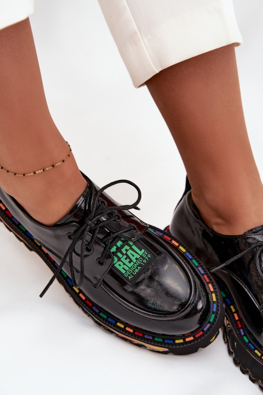 Scarpe da donna con effetto verniciato Artiker 57C0172 nere