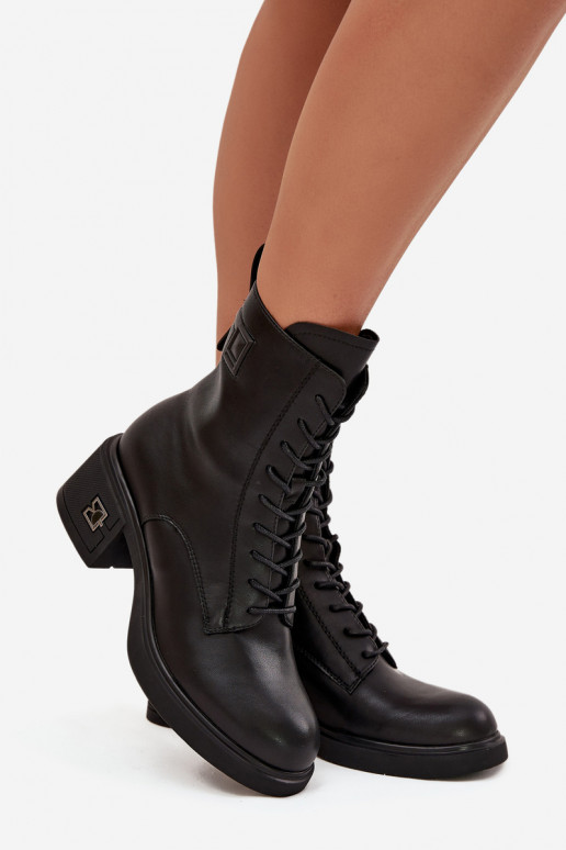 Stivaletti da donna isolati in pelle naturale Vinceza 66819 neri