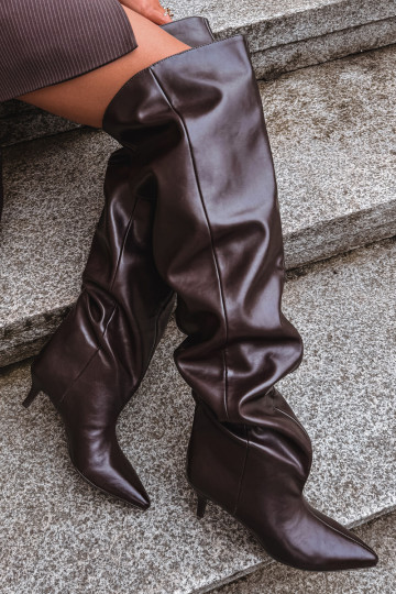 Stivali alti da donna slip-on con tacco sottile in cioccolato Ysolienne