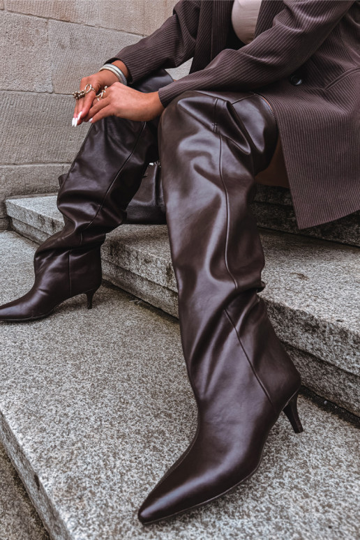 Stivali alti da donna slip-on con tacco sottile in cioccolato Ysolienne