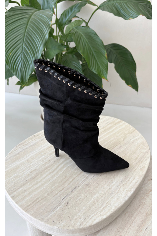 Stivaletti arricciati con tacchi sottili color nero Herella