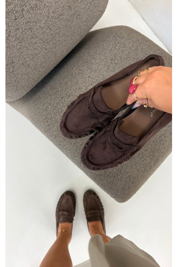Mocassini da donna con rouches in suede sintetico color cioccolato Sabley 2