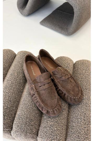 Mocassini da donna con rouches in suede sintetico color marrone Sabley