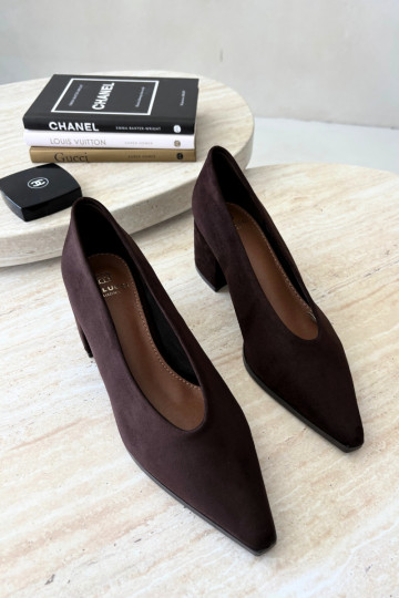 Scarpe con punta affusolata e tacchi quadrati in colore cioccolato Lavisa 2