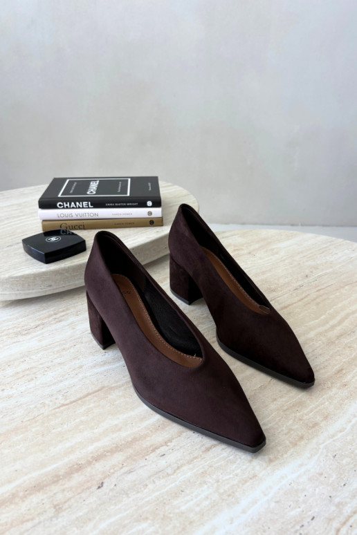 Scarpe con punta affusolata e tacchi quadrati in colore cioccolato Lavisa