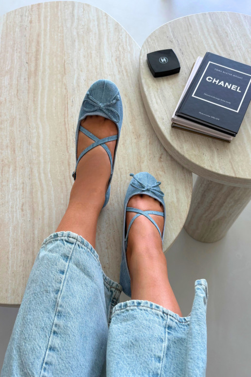 Ballerine in denim con nastri Kokardką