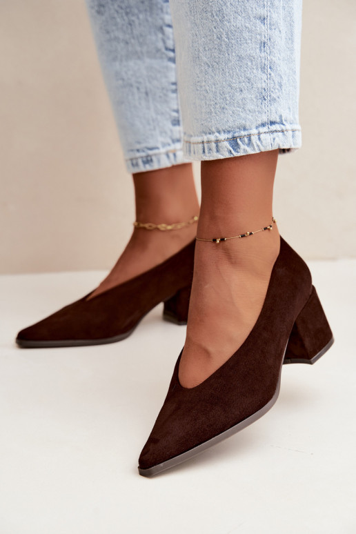 Scarpe con punta affusolata e tacchi quadrati in colore cioccolato Lavisa