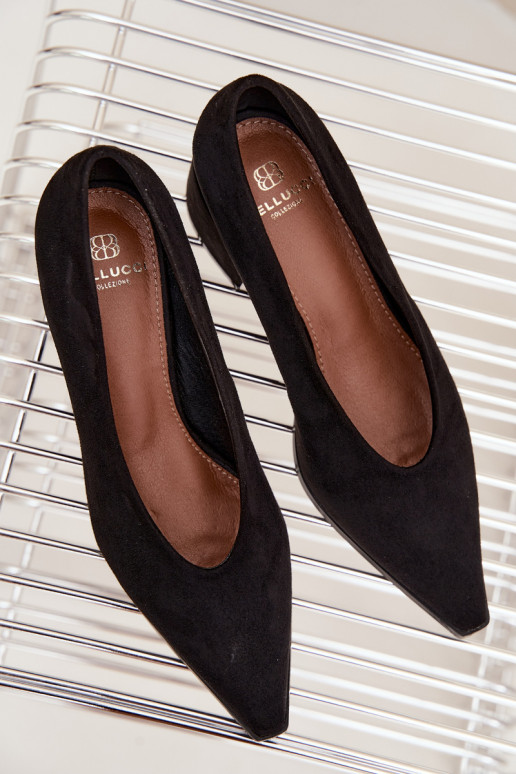 Scarpe con punta affusolata e tacchi quadrati in colore nero Lavisa
