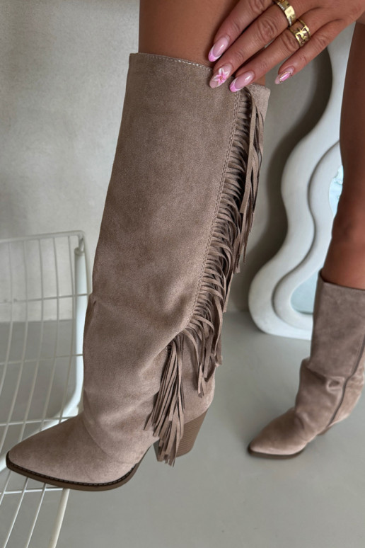 Stivali alti color sabbia in stile cowboy con tacco e frange Tivara