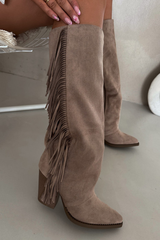 Stivali alti color sabbia in stile cowboy con tacco e frange Tivara