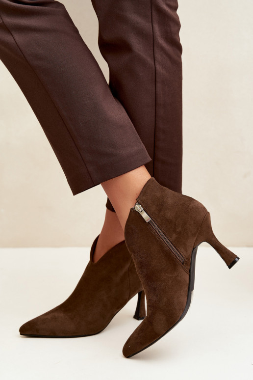 Stivaletti da donna con tacco sottile e punta affusolata in colore khaki Bessia
