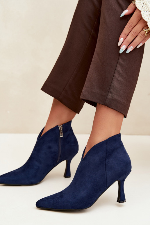 Stivaletti da donna con tacco sottile e punta affusolata in colore blu scuro Bessia