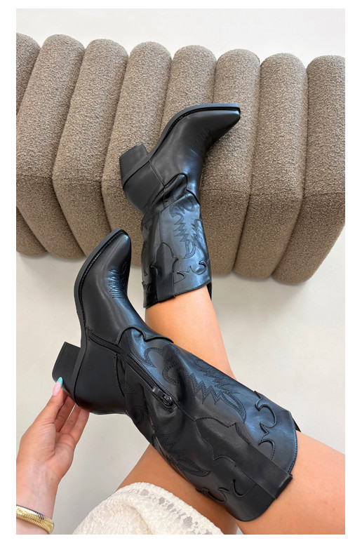 Stivali alti in stile cowboy con tacco in pelle sintetica nera Jarissa